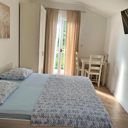 Apartments Villa Antony 2 Drvenik  Esterno foto